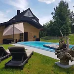 Gorski Z Basenem *